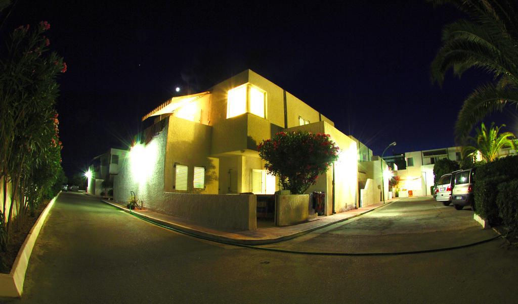 Hotel Villaggio Club Altalia Residence Brancaleone Exterior foto