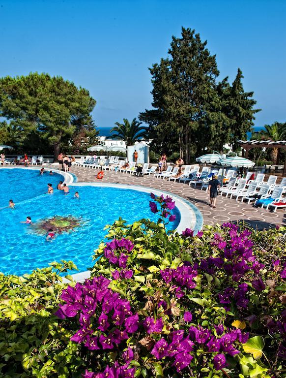 Hotel Villaggio Club Altalia Residence Brancaleone Exterior foto